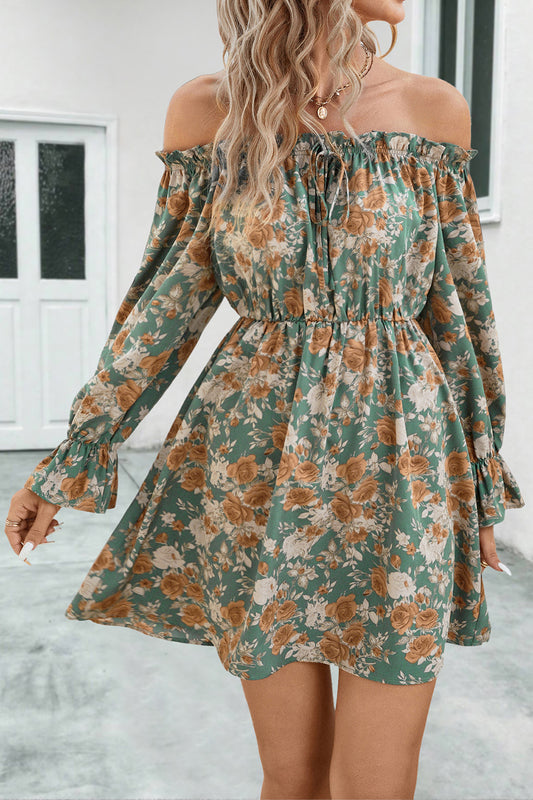 "Romance Floral: Vestido Off-Shoulder con Volantes